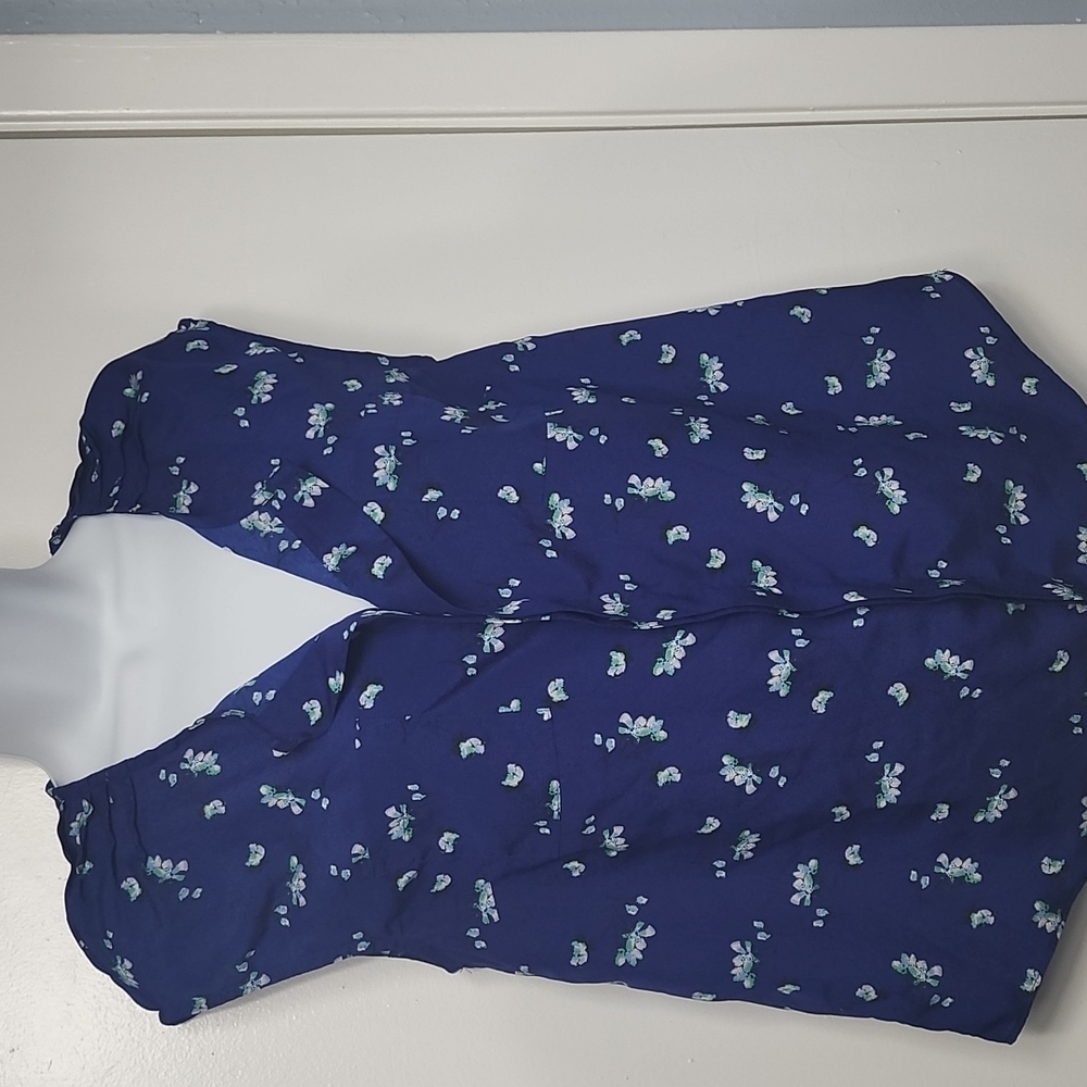 Gap Sleeveless Top